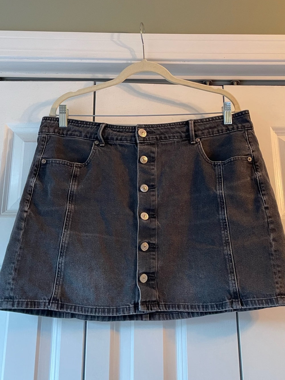 American Eagle Outfitters Black Distressed Button-Front Mini Skirt